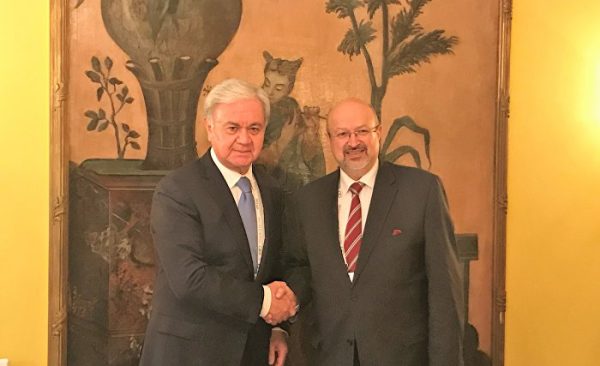 上合组织秘书长在慕安会期间会见欧安组织秘书长