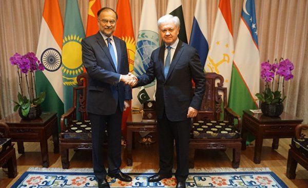 上海合作组织秘书长阿利莫夫会见巴基斯坦伊斯兰共和国内务部长阿桑•伊克巴尔