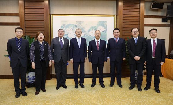 上海合作组织秘书长张明同中国农业农村部副部长马有祥举行会见